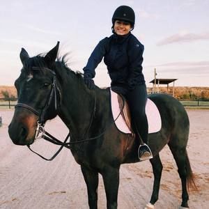 Meet your Posher, Bella